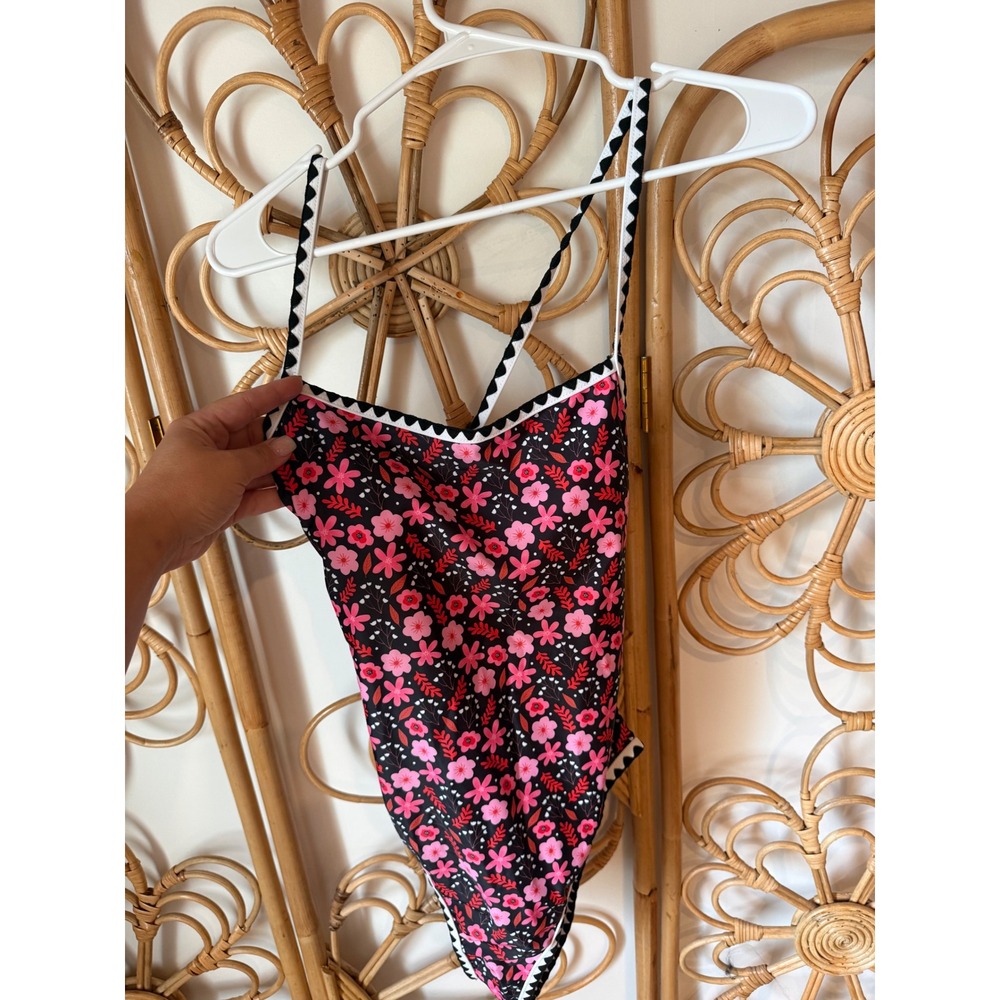 Carbon‎ Fashion Womens Floral One Piece Swimsuit Black Pink Ric Rac Trim Medium